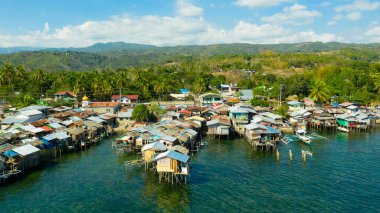 Filipinler 'deki balıkçı köyü. Mindanao.