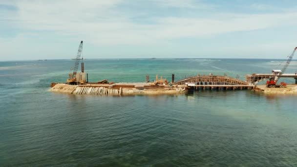 Ponte in costruzione sull'isola di Siargao. — Video Stock