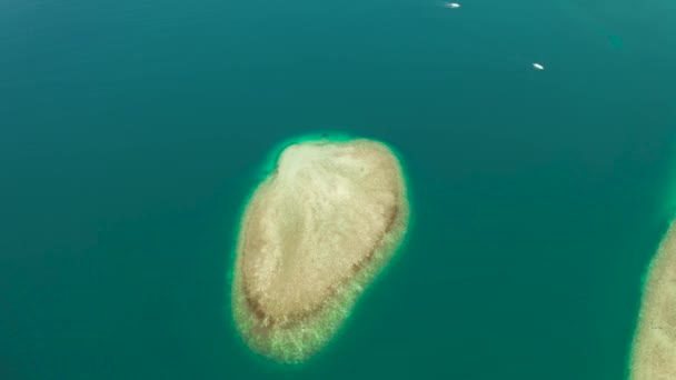 Trópusi sziget homokos stranddal. Palawan, Fülöp-szigetek — Stock videók