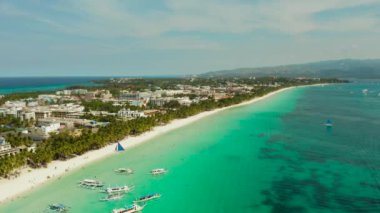 Beyaz kumlu plajlı Boracay Adası, Filipinler