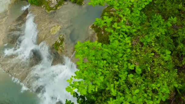 Prachtige tropische waterval Filippijnen, Cebu — Stockvideo