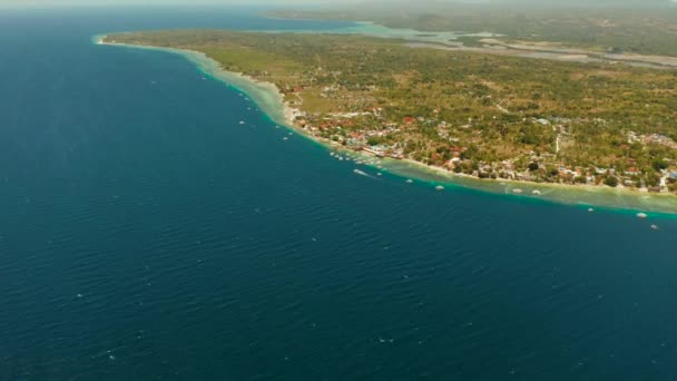 Побережье острова Себу, Моальбоал, Филиппины. — стоковое видео