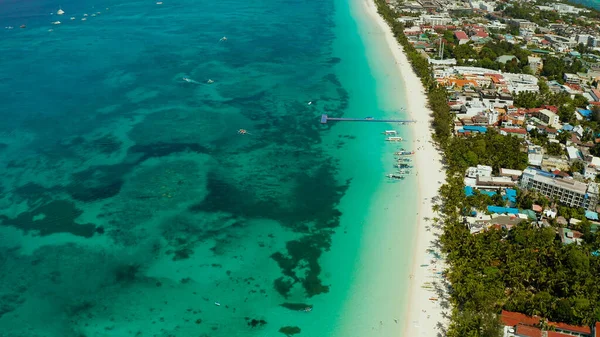 Beyaz kumlu plajlı Boracay Adası, Filipinler
