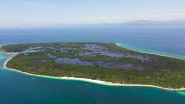 Büyük Santa Cruz Adası. Filipinler, Zamboanga.