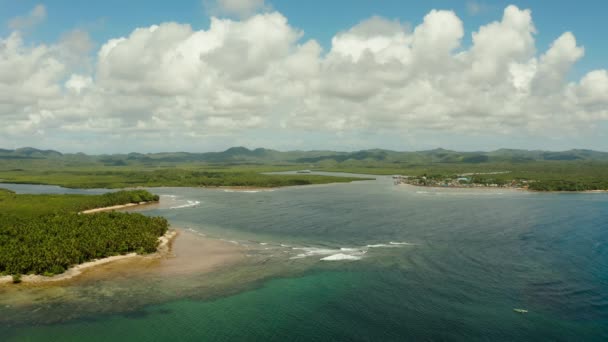 Isla de Siargao con colinas y montañas, Filipinas. — Vídeo de stock