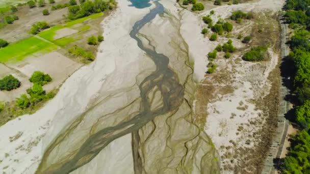 Trockenes Flussbett. Philippinen, Luzon. — Stockvideo
