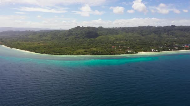 Pantai dengan pantai dan laut biru. Anda Bohol, Filipina. — Stok Video