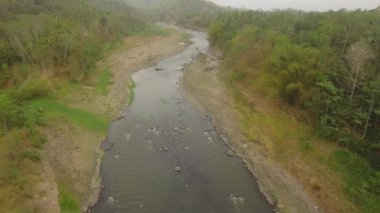 Tropikal manzara nehri, çiftçiler toprak