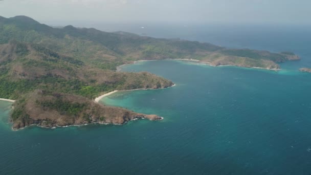 Krajobraz morski z plażą. Filipiny, Luzon — Wideo stockowe
