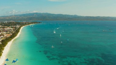 Beyaz kumlu plajlı Boracay Adası, Filipinler