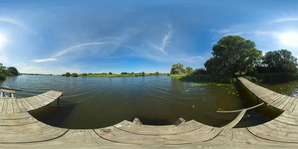 호수가 있는 여름 풍경. 360-Degree 뷰. — 스톡 사진
