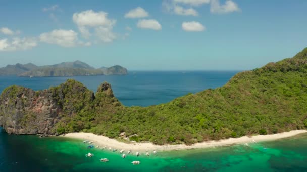 Ilha tropical com praia de areia. El nido, Filipinas — Vídeo de Stock