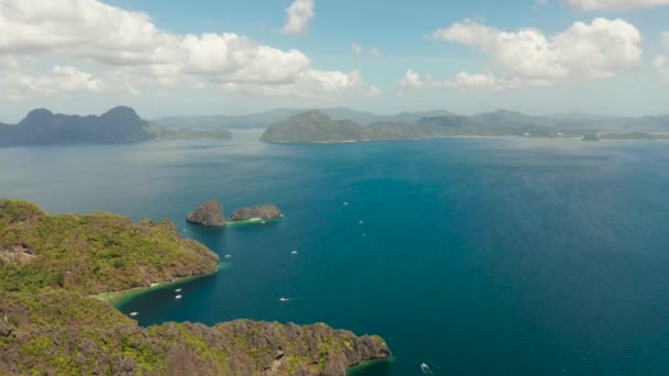 Seascape s tropickými ostrovy El Nido, Palawan, Filipíny — Stock video