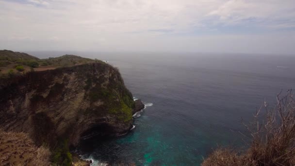 Paysage marin avec plage. — Video