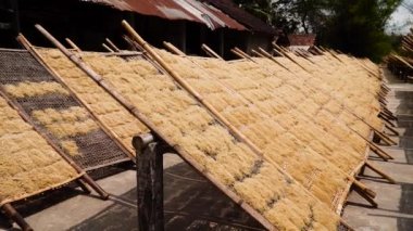 Bantul 'daki erişte fabrikası, Yogyakarta, Endonezya