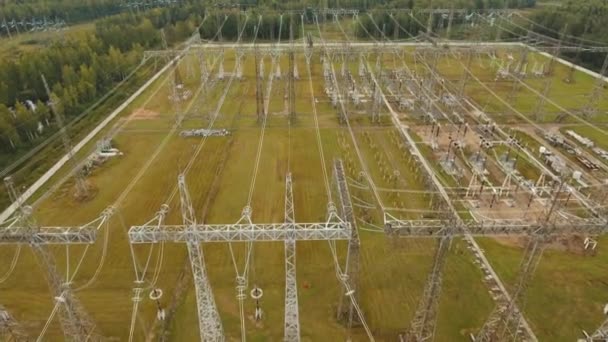 Subestación eléctrica, central eléctrica. Vista aérea — Vídeos de Stock