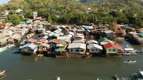 Fischerhäuser am Wasser, Philippinen, Palawan — Stockvideo