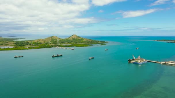 Porto marítimo com navios de carga. Bohol, Filipinas. — Vídeo de Stock