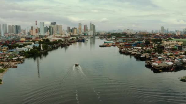 Manila, Filipinler 'in başkenti, hava manzaralı.. — Stok video