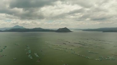 Göldeki Taal Volkanı. Tagaytay, Filipinler.