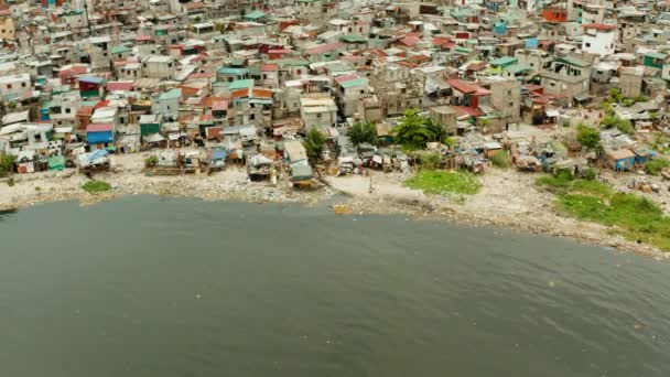Slums and poor district of the city of Manila. — Stock Video