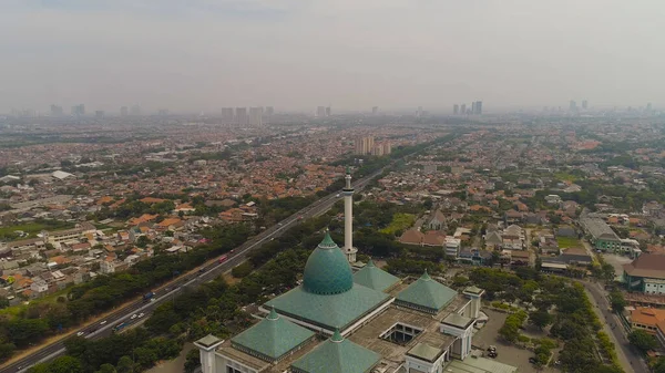 Moskén Al Akbar i Surabaya Indonesien. — Stockfoto