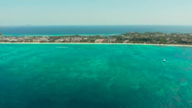 Beyaz kumlu plajlı Boracay Adası, Filipinler