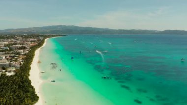 Beyaz kumlu plajlı Boracay Adası, Filipinler