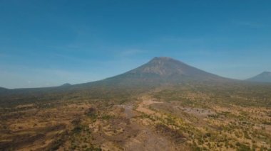 Aktif volkan Gunung Agung Bali, Endonezya 'da.