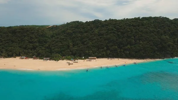 Повітряний вид на прекрасний пляж на тропічному острові. Острів Боракай Філіппіни. — стокове фото