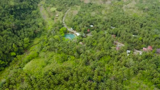 Bura läsk vatten pool. Camiguin, Filippinerna — Stockvideo