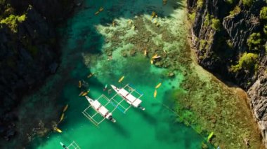 Tropik deniz suyu gölü, Filipinler, El Nido.
