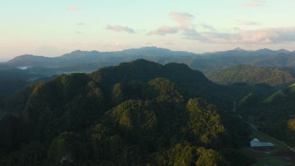 Sunrise. Mountain landscape in the early morning, aerial view. — Stock Video
