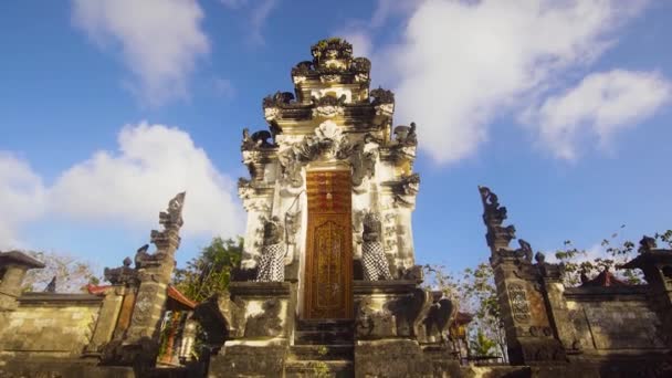 Templo hindú en Indonesia. — Vídeo de stock