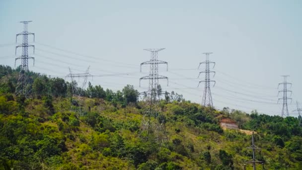 Γραμμή τροφοδοσίας υψηλής τάσης. Φιλιππίνες, Λουζόν. — Αρχείο Βίντεο