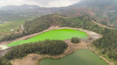 telaga warna Gölü plato dieng 'de.