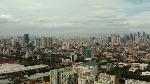 Manila, Filipinler 'in başkenti, hava manzaralı.. — Stok video