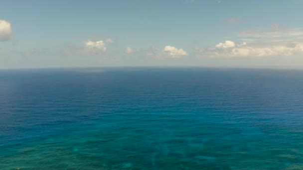 海、青い海、雲のある空、空の景色 — ストック動画