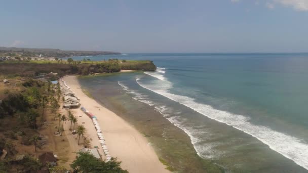 Морской пейзаж с пляжем Бали, Индонезия — стоковое видео