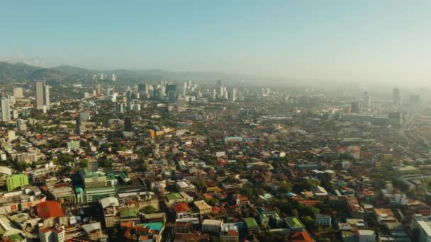 Kota modern Cebu dengan pencakar langit dan bangunan, Filipina. — Stok Video