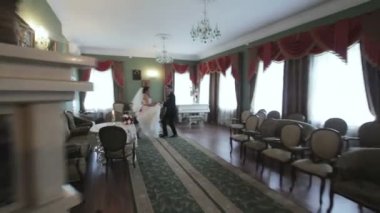 Gelin ve damat dans güzel iç.