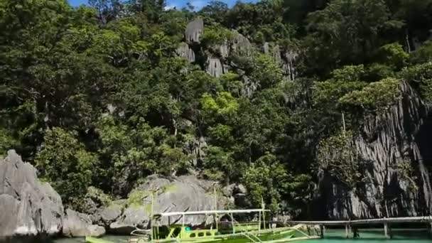 Magnífica laguna en Palawan, Filipinas . — Vídeo de stock