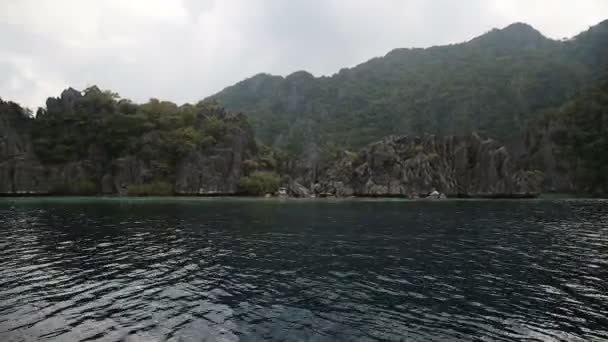 Magnífica laguna en Palawan, Filipinas . — Vídeo de stock