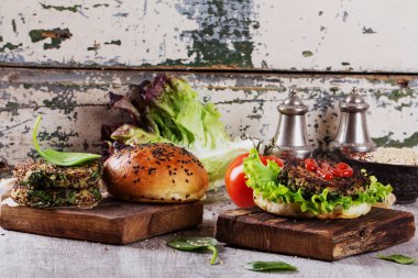 Quinoa vejetaryen Burger