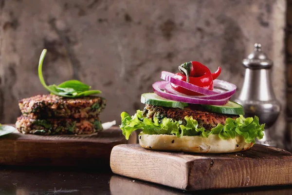 Quinoa vejetaryen Burger — Stok fotoğraf