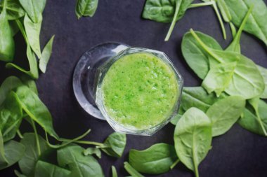 Yeşil Smoothie hazırlık