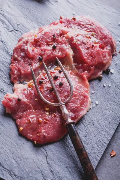 Filete de carne cruda — Foto de Stock