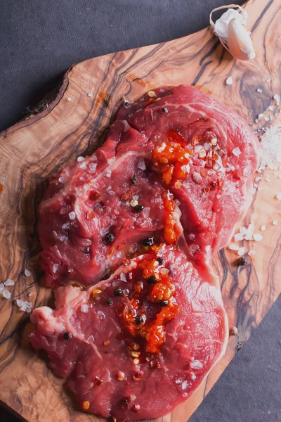 Filete de carne cruda — Foto de Stock