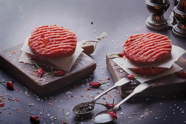 Huisgemaakte Hamburger koken — Stockfoto