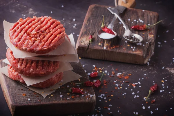 Huisgemaakte Hamburger koken — Stockfoto